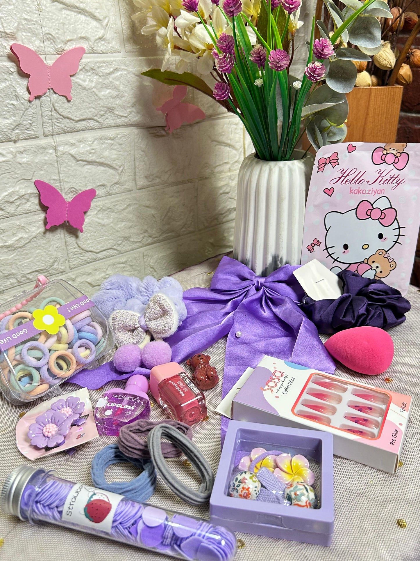 Tiny Treasures Box
